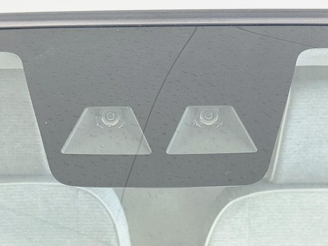 �y�X�}�[�g�A�V�X�g�z���s���ɑO���̎ԗ�����F�����A�Փ˂������Ȏ��͌x��ƃu���[�L�ŏՓˉ���Ɣ�Q�y�����A�V�X�g�B�����S�Ƀh���C�u�����y���݂��������܂��B