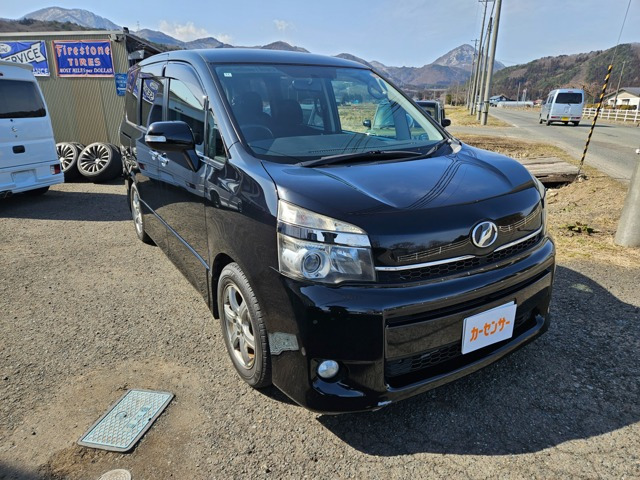 ヴォクシー2.0 ZS 4WD