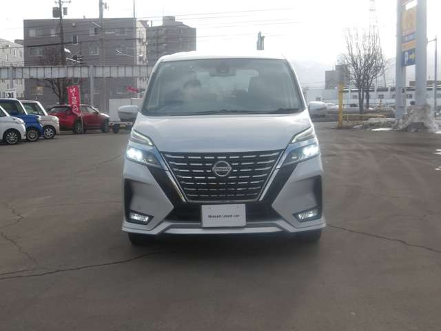 セレナ2.0 ハイウェイスターV 4WD