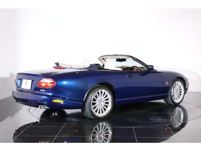 ���s������47,000km�ŁA�N�����l������Ɣ�r�I���Ȃ��A�G���W���⑫���ւ̕��S�����Ȃ���Ԃł��B�K�؂ɊǗ�����Ă����ԗ��ł��邱�Ƃ������Ă���A���ꂩ������S���Ă���蒸���܂��B