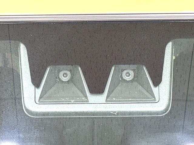 �y�X�}�[�g�A�V�X�g�z���s���ɑO���̎ԗ�����F�����A�Փ˂������Ȏ��͌x��ƃu���[�L�ŏՓˉ���Ɣ�Q�y�����A�V�X�g�B�����S�Ƀh���C�u�����y���݂��������܂��B