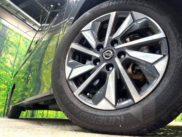 �y����16�C���`�A���~�z�C�[���z�O�ςɃ}�b�`���������A���~�z�C�[���𑕒����Ă���܂��B�e��ЊO�A���~�z�C�[����A�X�^�b�h���X�^�C�����戵�����Ă���܂��B���񂲑��k����������