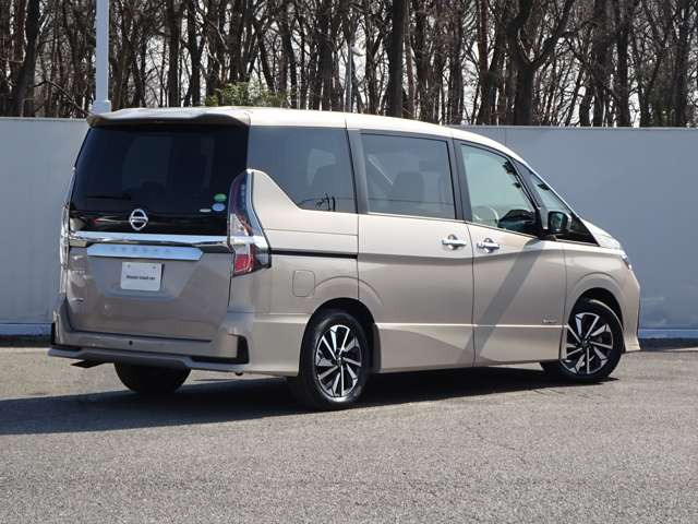 セレナ2.0 ハイウェイスターV