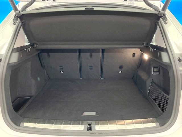 ●トランクルーム:趣味が広がる収容スペース!これだけの広さがあればお買い物やレジャーなどにも最適です!使用感も少なくきれいな状態を維持しております。