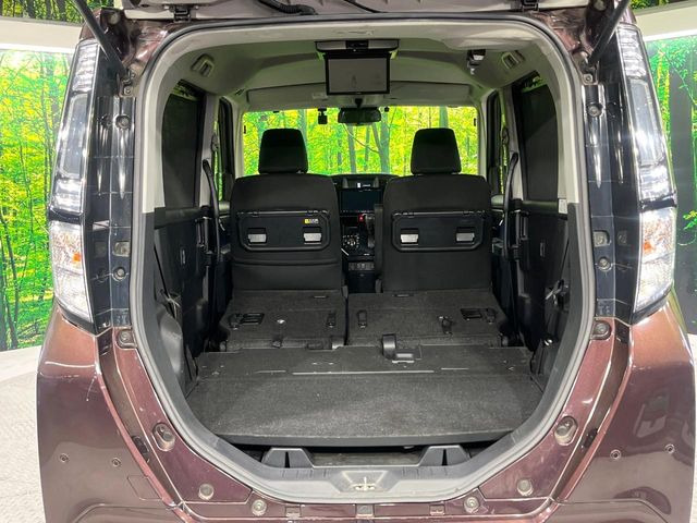 ���i�̂���������ʋ΁A���}���ɏ\���ȉ׎��X�y�[�X���m�ۂ��Ă���܂��B�Z�J���h�V�[�g��|���ƁA�傫�ȉו��̐ύڂ��\�ł���