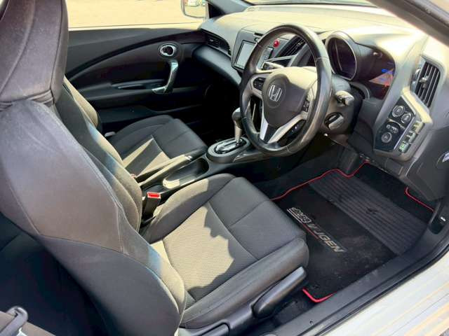 �C�ɂȂ邨�Ԃ�����܂�����E�̓d�b�ԍ����璼�ڂ��X�ɂ��₢���킹���������B�x�����@����ԗ����A��Ԃ܂łȂ�ł������������Ē����܂��B�X�^�b�t�ꓯ���A�����҂����Ă���܂��B