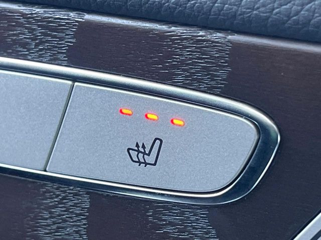 ���S�ȃV�[�g�q�[�^�[:���������ӂ�郌�U�[�V�[�g�ɁA�O�ȁE��ȂɃV�[�g�q�[�^�[�𓋍ڂ��Ă���܂��B