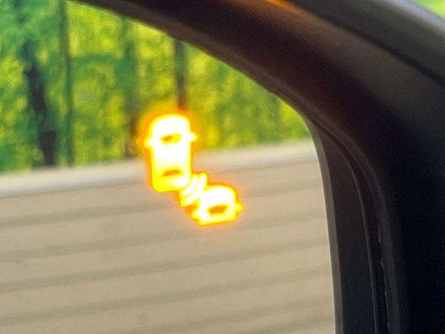 �y�u���C���h�X�|�b�g�C���t�H���[�V�����z���s���A�h�A�~���[�̎��p�ɂȂ�₷���ӏ��Ɍ㑱�Ԃ��ڋ߂���ƃT�C�h�~���[�t�߂Ɍx����\���A�h���C�o�[�ɒ��ӊ��N�����Ă���܂��B