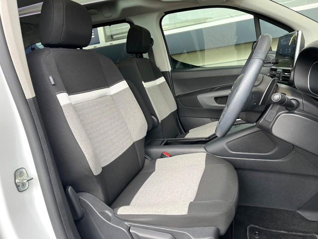 ���V�[�g�̎g�p��:�j��E�ւ�������Ȃ��A�����̒ʂ肫�ꂢ�ȏ�Ԃ��ێ����Ă���܂��B�܂��A�����N���[�j���O�E�R�[�e�B���O�����p�����������܂��B