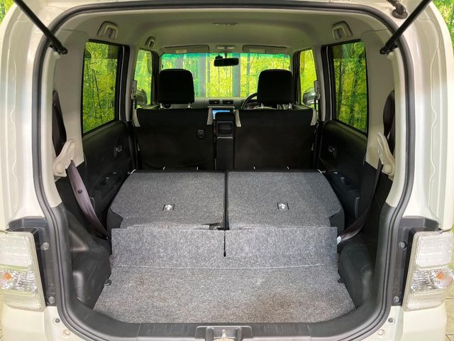 ���i�̂���������ʋ΁A���}���ɏ\���ȉ׎��X�y�[�X���m�ۂ��Ă���܂��B�Z�J���h�V�[�g��|���ƁA�傫�ȉו��̐ύڂ��\�ł���