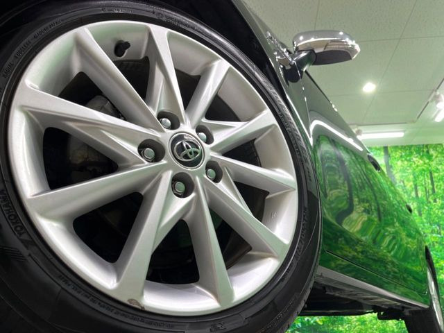 【純正17インチアルミホイール】外観にマッチした純正アルミホイールを装着しております。各種社外アルミホイールや、スタッドレスタイヤも取扱いしております。是非ご相談ください♪