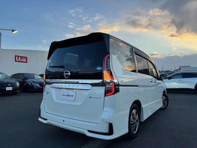 セレナ1.2 e-POWER ハイウェイスターV