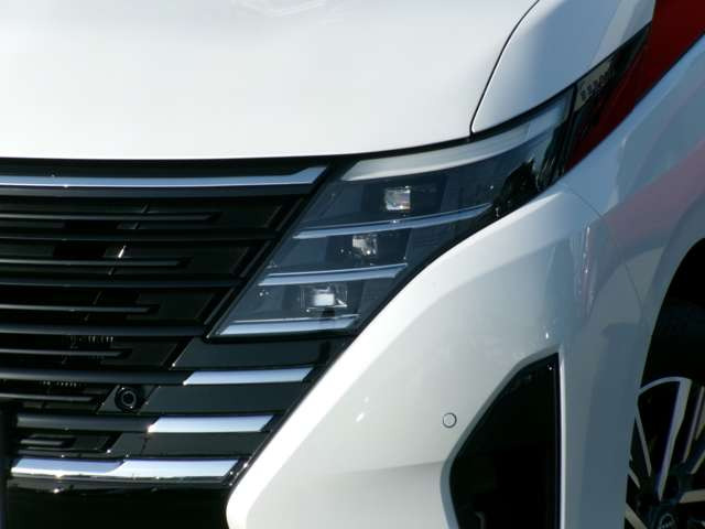 セレナ1.4 e-4ORCE ハイウェイスターV 4WD