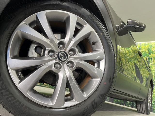 �y����18�C���`�A���~�z�C�[���z�O�ςɃ}�b�`���������A���~�z�C�[���𑕒����Ă���܂��B�e��ЊO�A���~�z�C�[����A�X�^�b�h���X�^�C�����戵�����Ă���܂��B���񂲑��k����������