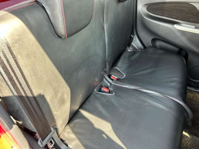 ���Ђł͌��I�������Ԃ𖈌���ʂɎd������s�Ȃ��A�����߂₷�����i�ł��񋟂��Ă���܂���