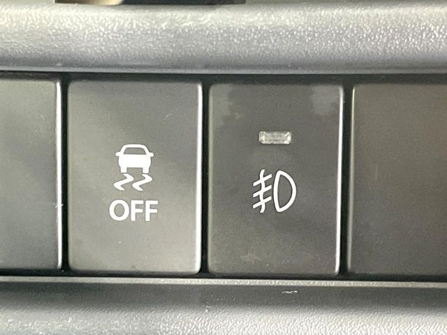 �y������h�~���u�z�ԗ��̉���������m����ƁA�����I�Ɏԗ��̐i�s������ۂ悤�Ɏԗ��𐧌䂵�܂��B�J�̓��ȂǊ���₷���H�ʏ󋵂ł����S�ȉ^�]���\�ł��B