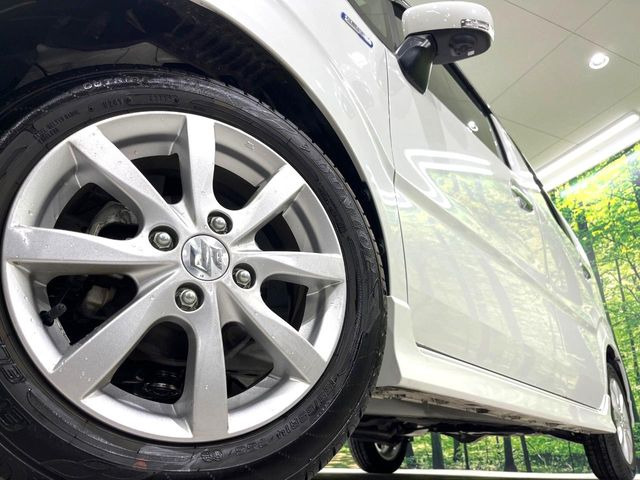 �y����14�C���`�A���~�z�C�[���z�O�ςɃ}�b�`���������A���~�z�C�[���𑕒����Ă���܂��B�e��ЊO�A���~�z�C�[����A�X�^�b�h���X�^�C�����戵�����Ă���܂��B���񂲑��k����������