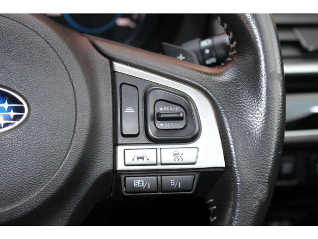 �A�_�v�e�B�u�N���[�Y�R���g���[��