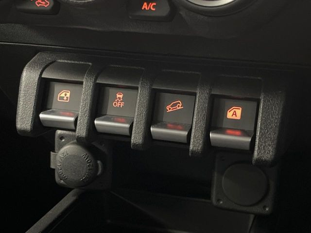 �y�_�E���q���A�V�X�g�z�}�ȍ⓹������Ƃ��Ɏ����Ńu���[�L�𐧌�A���̒ᑬ�x��ۂ��܂��B�ᓹ�∫�H�ȂǊ���₷���H�ʂ̉����ł��^�C�������b�N���Ȃ�������S!�n���h������ɏW���ł��܂�!