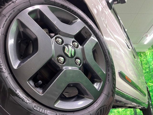 �y����14�C���`�A���~�z�C�[���z�O�ςɃ}�b�`���������A���~�z�C�[���𑕒����Ă���܂��B�e��ЊO�A���~�z�C�[����A�X�^�b�h���X�^�C�����戵�����Ă���܂��B���񂲑��k����������