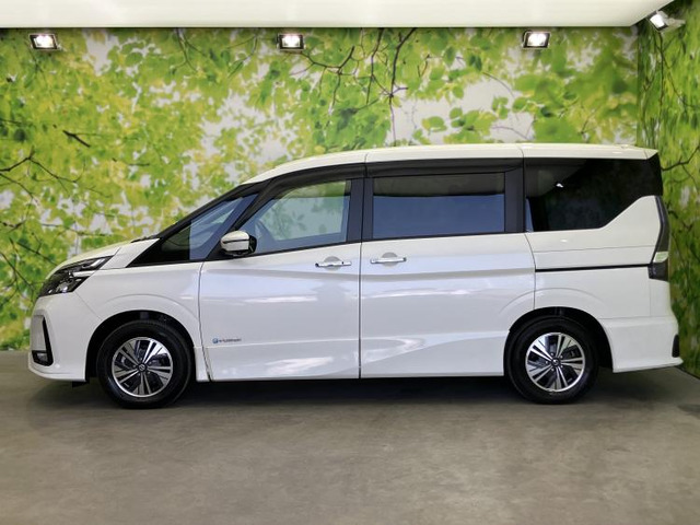 セレナ1.2 e-POWER ハイウェイスターV