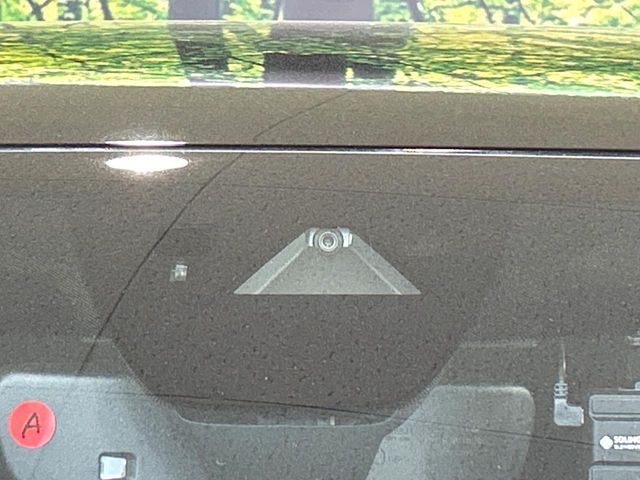 �y�X�}�[�g�u���[�L�T�|�[�g�z���s���ɑO���̎ԗ�����F�����A�Փ˂������Ȏ��͌x��ƃu���[�L�ŏՓˉ���Ɣ�Q�y�����A�V�X�g�B�����S�Ƀh���C�u�����y���݂��������܂��B