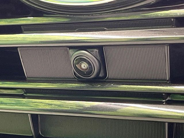 �y�t�����g�J�����z�h���C�o�[���猩�ɂ������p�������f���Ŋm�F�ł���O���J�����𑕒��B���ʂ��������Ȃ��ꏊ��Z��W�n�Ȃǂ��^�]���邱�Ƃ������l�ɂ������߂̈��S�����ł��B