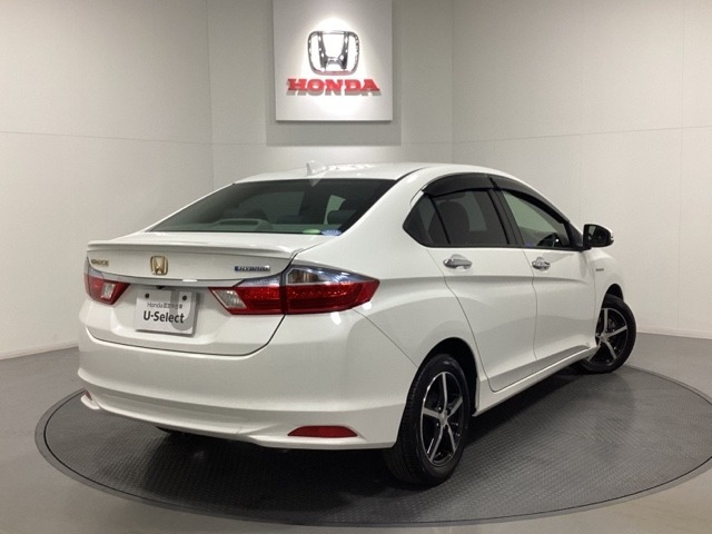 グレイス1.5 ハイブリッド LX