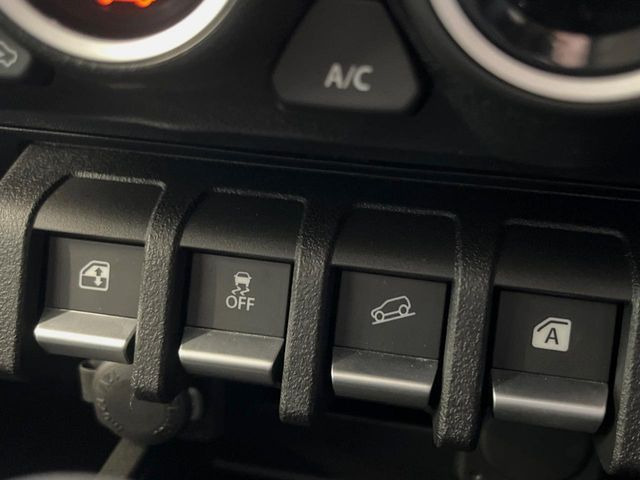 �y�_�E���q���A�V�X�g�z�}�ȍ⓹������Ƃ��Ɏ����Ńu���[�L�𐧌�A���̒ᑬ�x��ۂ��܂��B�ᓹ�∫�H�ȂǊ���₷���H�ʂ̉����ł��^�C�������b�N���Ȃ�������S!�n���h������ɏW���ł��܂�!