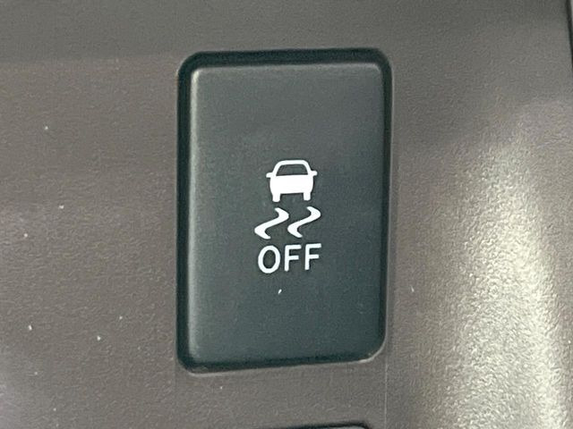 �y������h�~���u�z�ԗ��̉���������m����ƁA�����I�Ɏԗ��̐i�s������ۂ悤�Ɏԗ��𐧌䂵�܂��B�J�̓��ȂǊ���₷���H�ʏ󋵂ł����S�ȉ^�]���\�ł��B