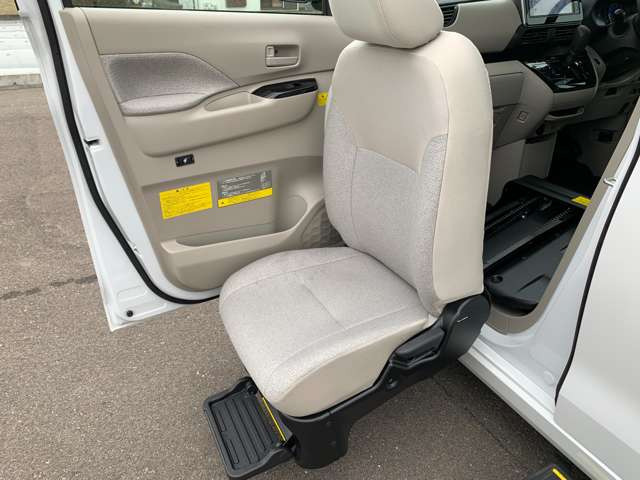 ルークスX ターボ 助手席スライドアップシート