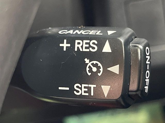 �y�N���[�Y�R���g���[���z�������H�����N���N���s�B�A�N�Z���𗣂��Ă���葬�x�ő��s���ł��A�������^�]���̕��S���y��!�����E�������ȒP�ȃX�C�b�`����Œ����ł��܂��B