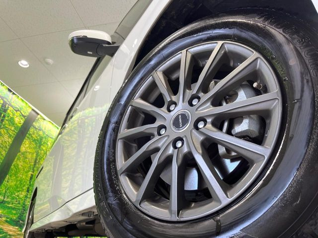 �y16�C���`�A���~�z�C�[���z�O�ςɃ}�b�`�����A���~�z�C�[���𑕒����Ă���܂��B�e��A���~�z�C�[����A�X�^�b�h���X�^�C�����戵�����Ă���܂��B���񂲑��k����������