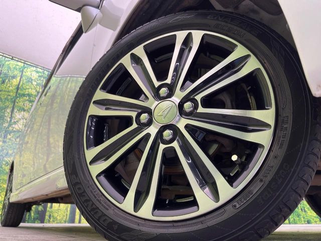 �y����15�C���`�A���~�z�C�[���z�O�ςɃ}�b�`���������A���~�z�C�[���𑕒����Ă���܂��B�e��ЊO�A���~�z�C�[����A�X�^�b�h���X�^�C�����戵�����Ă���܂��B���񂲑��k����������