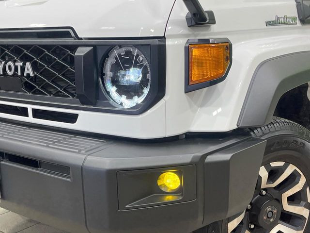 �yLED�w�b�h���C�g�z���V����ԑ��s�����ǍD�Ȏ��E���m�ۂ����S���ĉ^�]�ł��鍂�P�xLED�w�b�h���C�g�𑕔�!�_�����x�������A����d�͂��}�����Ă��܂��B