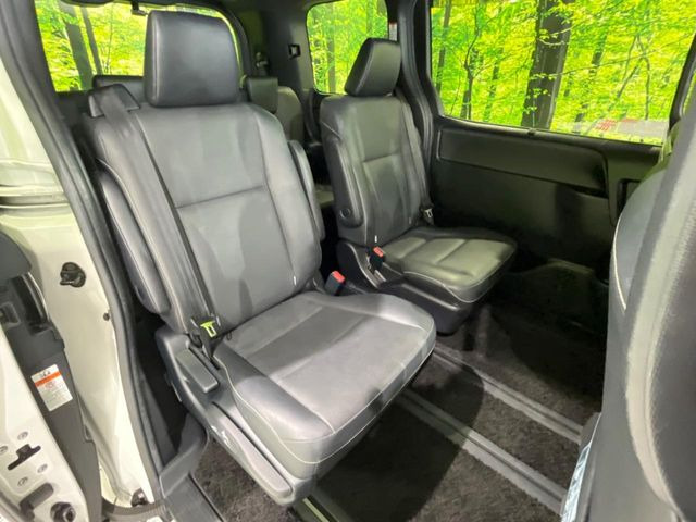 ���ڒ����̓E�H�[�N�X���[�ƂȂ��Ă���܂��B���ڂƎO��ڂ̈ړ�����~�肪�Ƃ��Ă��y�ɂȂ�̂ŁA���~��̍ۂ��X�g���X�������邱�Ƃ͂���܂����