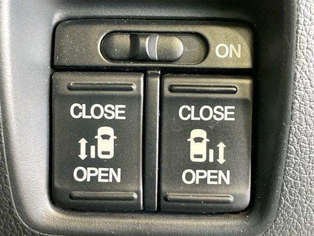 �y�����p���[�X���C�h�h�A�z�X�}�[�g�L�[��^�]�Ȃ̃X�C�b�`�Ō�ȗ����X���C�h�h�A�̊J���\���d��������͂����ăh�A���J����K�v�������A�����Ȃ��q�l�ł��ȒP�ɊJ���߂ł����K�ł���