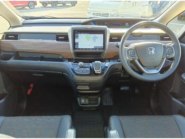 フリード1.5 ハイブリッド クロスター