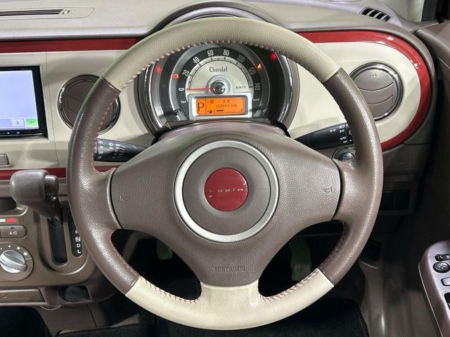 �y�����v�����X�e�A�����O�z�㎿�Ȋv���g�p���邱�ƂŁA��ɂ����������݂ƂĂ��^�]���₷���n���h���ł���