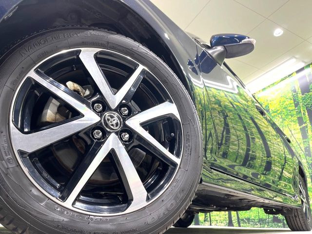 �y����16�C���`�A���~�z�C�[���z�O�ςɃ}�b�`���������A���~�z�C�[���𑕒����Ă���܂��B�e��ЊO�A���~�z�C�[����A�X�^�b�h���X�^�C�����戵�����Ă���܂��B���񂲑��k����������