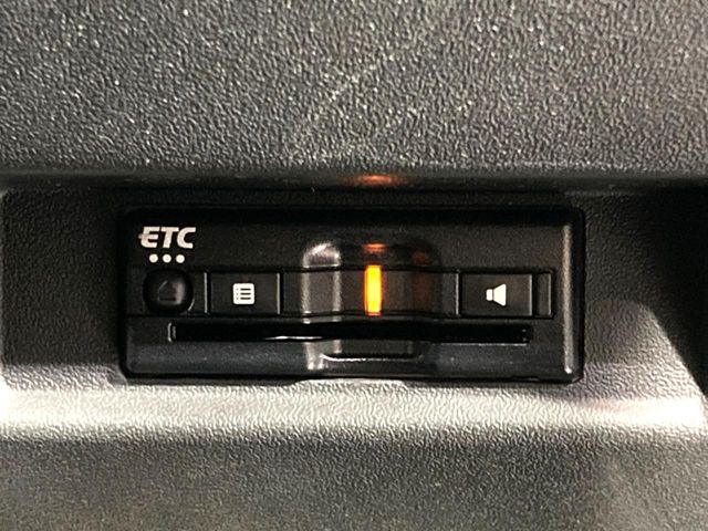 【ETC】高速道路の料金所をストレスなく通過!話題のスポットやサービスエリアに多い「スマートIC」利用時は必須のアイテムです。当店でセットアップを実施、ご納車当日からすぐにご利用いただけます!