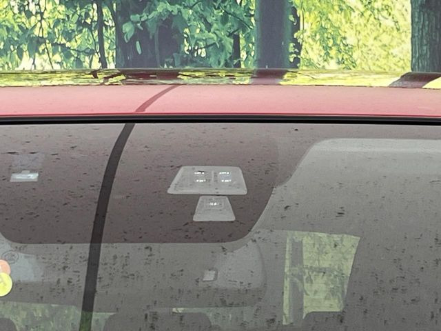 �y�X�}�[�g�V�e�B�u���[�L�T�|�[�g�z�ᑬ���s���ɑO���̎ԗ�����F�����A�Փ˂������Ȏ��͌x��ƃu���[�L�ŏՓˉ���Ɣ�Q�y�����A�V�X�g�B�����S�Ƀh���C�u�����y���݂��������܂��B