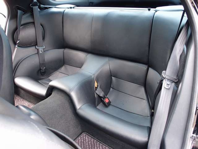 �l�C��RX-7�^�C�vR�̓���!�ߋ����𐮔��_���L�^���23���c���Ă���A���s115,800km���ɂ̓u�[�c��}�E���g�A�K�X�P�b�g�������ρB�}�c�_�X�s�[�h���J�[�{���G�A���ȂǊ󏭉��l�̍������ƂȂ�܂�