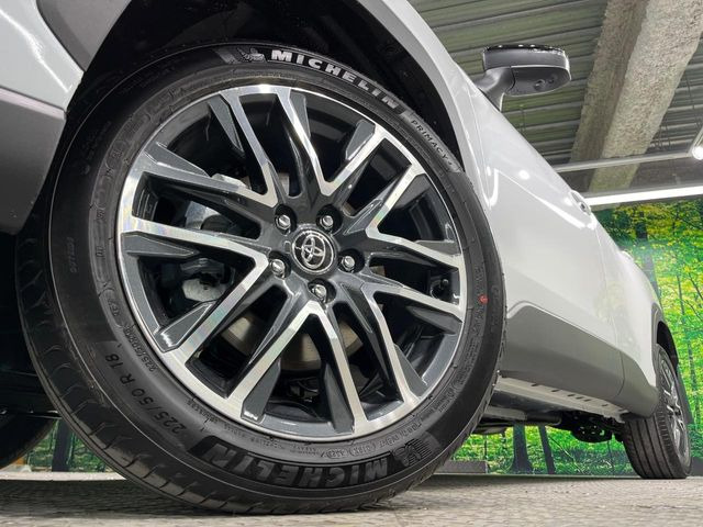 �y����18�C���`�A���~�z�C�[���z�O�ςɃ}�b�`���������A���~�z�C�[���𑕒����Ă���܂��B�e��ЊO�A���~�z�C�[����A�X�^�b�h���X�^�C�����戵�����Ă���܂��B���񂲑��k����������