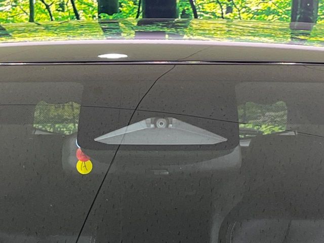 �y�g���^�Z�[�t�e�B�Z���X�z���s���ɑO���̎ԗ�����F�����A�Փ˂������Ȏ��͌x��ƃu���[�L�ŏՓˉ���Ɣ�Q�y�����A�V�X�g�B�����S�Ƀh���C�u�����y���݂��������܂��B