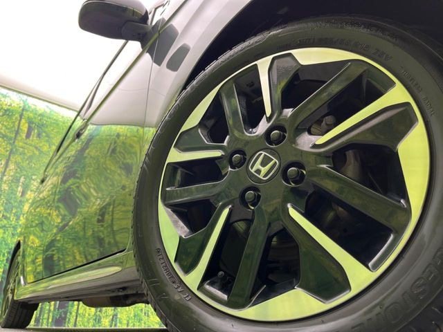 �y����14�C���`�A���~�z�C�[���z�O�ςɃ}�b�`���������A���~�z�C�[���𑕒����Ă���܂��B�e��ЊO�A���~�z�C�[����A�X�^�b�h���X�^�C�����戵�����Ă���܂��B���񂲑��k����������