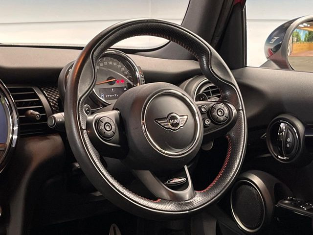 ���n���h�����̃X�������Ȃ��A���ꂢ�ȏ�Ԃ��ێ����Ă���܂��B�e�X�C�b�`���̓�����m�F�ς݂ł��B