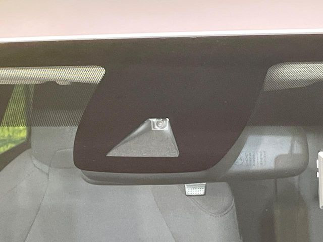 �y�g���^�Z�[�t�e�B�Z���X�z���s���ɑO���̎ԗ�����F�����A�Փ˂������Ȏ��͌x��ƃu���[�L�ŏՓˉ���Ɣ�Q�y�����A�V�X�g�B�����S�Ƀh���C�u�����y���݂��������܂��B