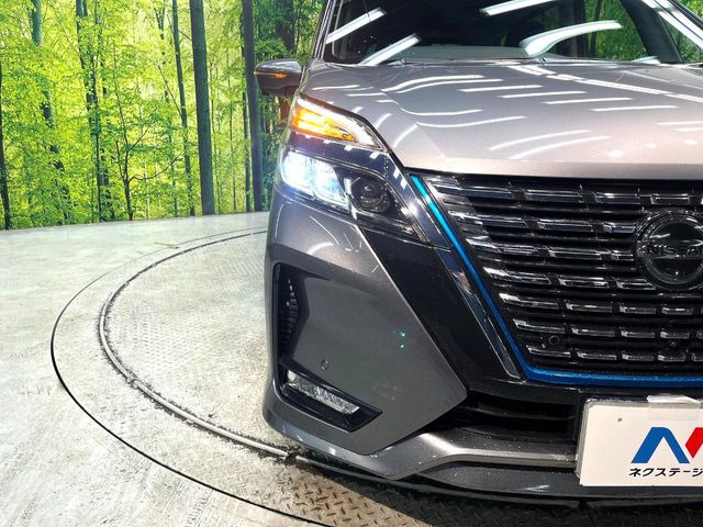 �yLED�w�b�h���C�g�z���V����ԑ��s�����ǍD�Ȏ��E���m�ۂ����S���ĉ^�]�ł��鍂�P�xLED�w�b�h���C�g�𑕔�!�_�����x�������A����d�͂��}�����Ă��܂��B