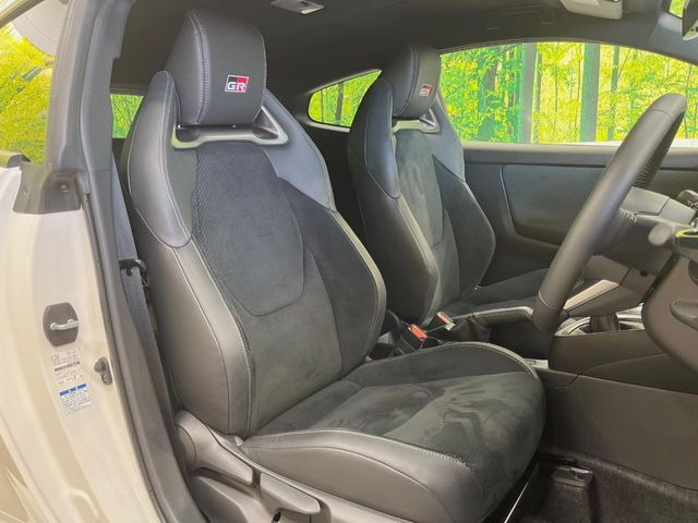 �y�n�[�t���U�[�V�[�g�z�������ƍ���S�n�𗼗������l�C�̃V�[�g���w�ʁE���ʂ̓X�G�[�h���ƂȂ��Ă���A���G��⊊��ɂ����ɗD��Ă��܂��B�C���╞���ɍ��E���ꂸ���K�ɂ���肢�������܂��B